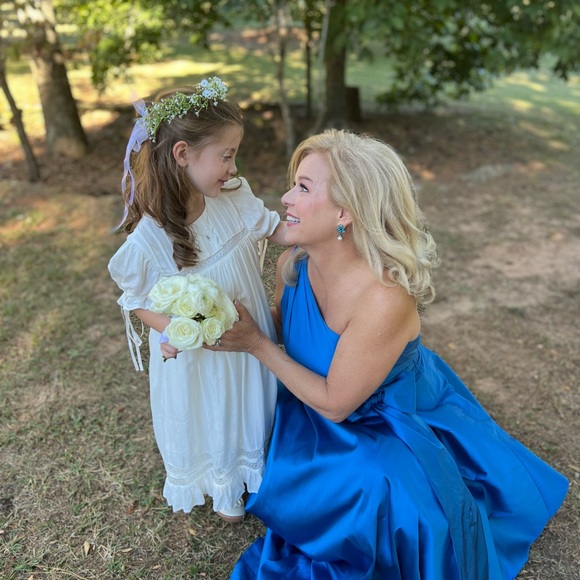 Heidi Daus Blue Topaz Swarovski Crystal Rosebud Drop Earrings with White Pearls - Picture 8 of 8